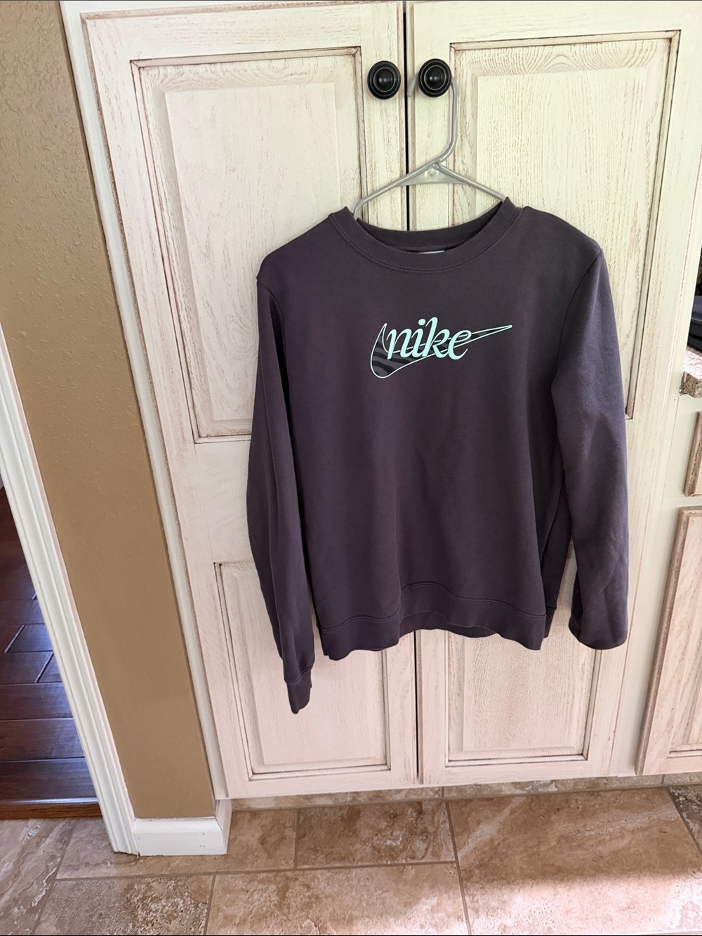 Nike women  Crewneck Sweatshirt - Charcoal with Mint Logo